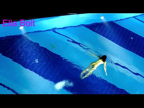 ❤️ Não consigo parar de observar, jovem loira apanhada nadando nua na piscina do resort ELLA BOLT ️❌ Porno de qualidade em nós pt-br.hentai-id.ru ❌❤